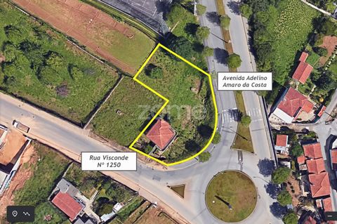 Property ID: ZMPT549891 Urban land 1.000 m2, in São João da Madeira It is located at Rua Visconde, Nº 1250. It borders Avenida Adelino Amaro da Costa. https://goo.gl/maps/8xX8Uwmf6qK2tQyy9 PDM with maximum allowances for Index 0.66. maximum volumetri...