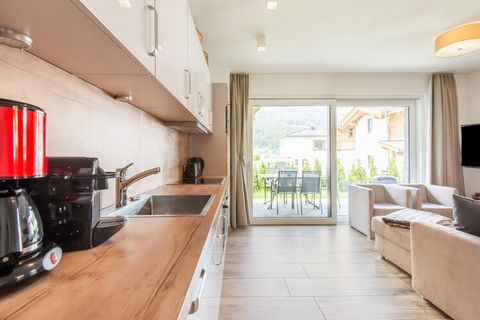 This modern detached holiday home for a maximum of 10 people is located in Niedernsill in Salzburgerland, in the middle of the ski areas of Zell am See, Kaprun and Saalbach-Hinterglemm. The holiday home offers a large living room with seating area, a...