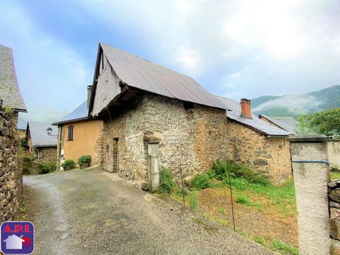 LOW PRICE BARN In the heart of the village of Arrien-en-Bethmale, beautiful barn with a total area of approximately 57m² on two levels. Nice high ceiling upstairs. Fees charged to the seller ARIEGE PYRENEES IMMOBILIER (API) - Lucille PORTET - Commerc...
