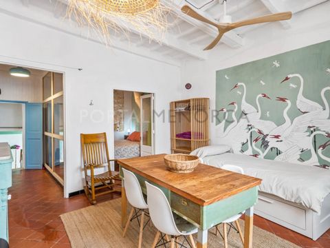 Building in the Old Town of Ciutadella - A Property with Great Potential From basement to rooftop, this property maintains the authentic charm of the historic houses in the area with marès sandstone, exposed beams, and stairs connecting the different...