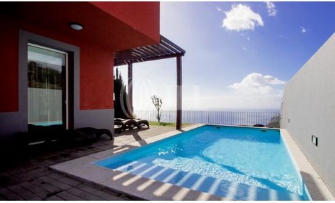 The Santo Antão villas are located in Impasse da Fonte, Calheta, Madeira. With a total area of 1,951 sqm, the building's footprint is 566 sqm, while the remaining 1,385 sqm is occupied by the outdoor spaces of the units and a water reservoir that ser...