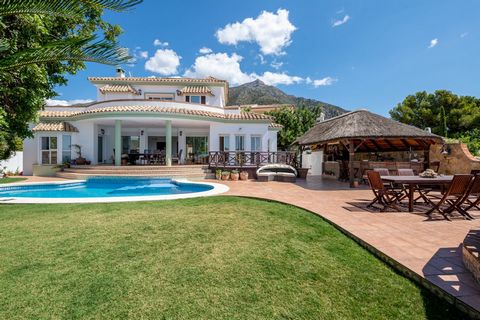 Family Villa in the picturesque Istan, a mere 8 km from the heart of Marbella. Built by its current owner, the property commands unparalleled panoramic views from its elevated location. Upon entry through the high-ceiling hallway, you are welcomed in...