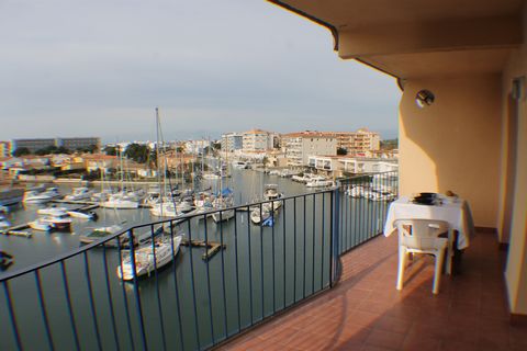 The nice apartment is located in Rosas (in Catalan Roses), a Spanish municipality in the province of Gerona, Catalonia. Rosas is situated on the Costa Brava, the northern coast of the Gulf of Roses, south of Cape Creus. The accommodation lies in a we...