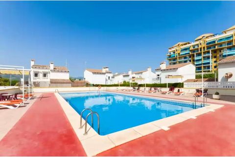 This great apartment for 2-4 people, with shared pool, is only 500 metres away from the sea in Playa de Gandia. Less than a 10 minutes walk separates this great apartment from the wonderful beach of Gandia. After enjoying a succulent breakfast at the...