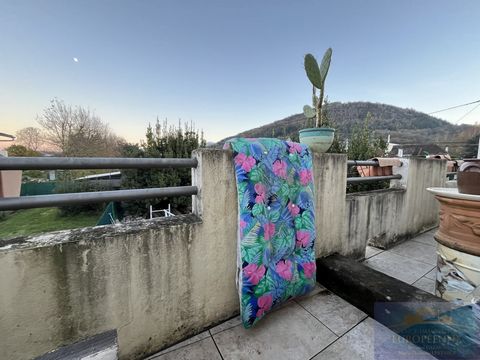 LOURDES, In small condominium, Type 3 apartment of 80 m2 with terrace of 17 m2, storeroom and parking facility. It has an entrance, a bright living room with beautiful parquet floors opening onto an open kitchen with access to the terrace, two bedroo...