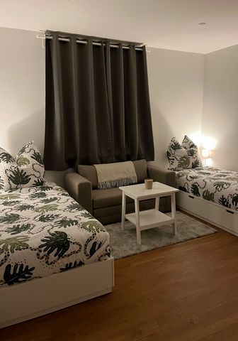 The apartment has a bedroom with two single beds 90x200, which can be easily prepared as a double bed on request, a fully equipped kitchen with dining table and a spacious bathroom. Washing machine and dryer are shared and located in the basement of ...
