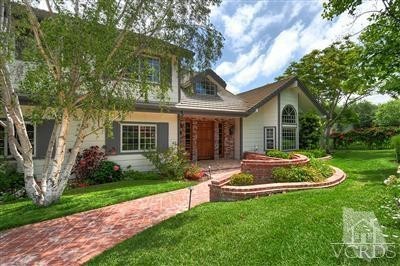 Equestrian Dream Ranch on Over 6 Acres in Santa Rosa Valley. The Epitome of Casual Elegance. Panoramic views from this magnificent horse ranch with miles of white fences, and your own private equestrian facilities which can be entered through a separ...