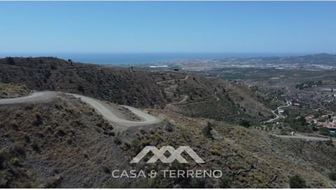 Discover your dream property in Arenas, Malaga! This vast 36000m2 plot of land boasts a south orientation, providing abundant sunlight throughout the year and breathtaking sea views of the azure Mediterranean Sea. With electricity and water supply fr...