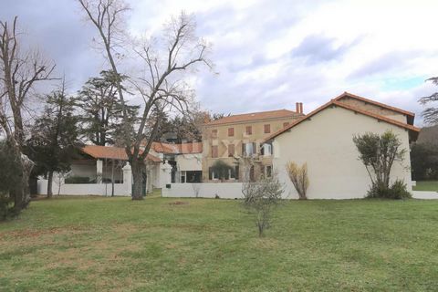 Ref 67556VL: Superb 19th century mansion surrounded by large green spaces with centuries-old trees, offers numerous outbuildings and is located in the town of Chanos-Curson. Pass through the front door, and you will discover a large living room of ap...