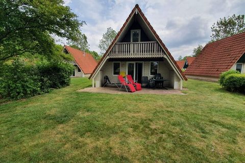 This wonderful holiday home is located in the beautiful north of Overijssel in the Vechtdal, near the historic town of Gramsbergen. It is wonderful to stay here for 6 people thanks to 3 bedrooms, a spacious living room with fireplace and a large kitc...