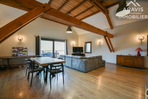 Rare for sale. To discover on the heights of Doussard, this magnificent house of 228m2 of living space (344m2 on the ground) completely renovated and its splendid view of Lake Annecy. This old farmhouse perfectly combines the cachet of the old with t...