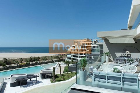 A new concept of quality and luxury in Isla Canela - 3 bedroom apartment with sea views, sustainable and energy efficient. A unique residential complex with swimming pools and a lake that incorporates its own island. A beachfront location with direct...
