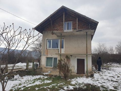 OFFER 18687 - AGENCY 'ASAVIA - LOVECH PROPERTIES' URGENT! NEGOTIATED! We offer an attractive rural property just an hour away from Sofia, located in the picturesque village of Oreshene. The plot of land has an area of 1546 sq.m. The house is two-stor...