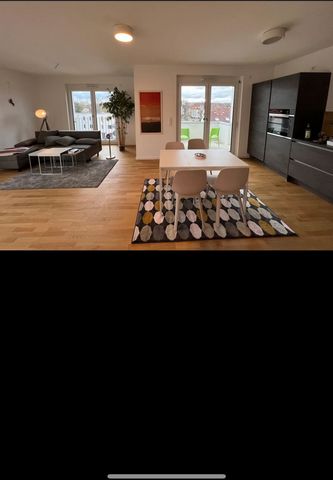 Large penthouse apartment on 2 floors. 130 square meters with 2 roof terraces and 2 balconies City Hanau reachable in 1 minute, main station Hanau with connection to Frankfurt reachable in about 10 minutes walk.