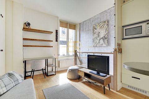 200m from the metro TOLBIAC - IN A BEAUTIFUL FREESTONE BUILDING - The BR Real Estate Cabinet offers you this charming studio of 18.34 m2 in SOUPLEX, well optimized and BRIGHT, on a QUIET street, in a beautiful SECURE condominium. This property is com...