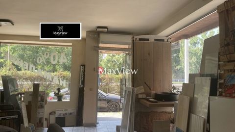 Numéro de référence : 507. MaxView Property est heureux de vous présenter une boutique à vendre ! La boutique est sur deux niveaux - rez-de-chaussée et sous-sol. Au rez-de-chaussée de 55 m². zone il y a un hall d’exposition et une partie bureau, au s...