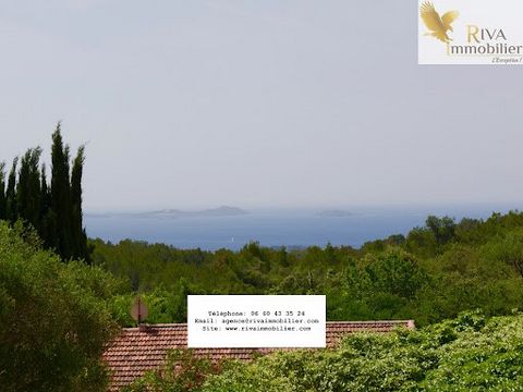 83150 BANDOL, contemporary house from 2015 with beautiful sea view, 140 m2 of living space on 300 m2 of enclosed land with trees with swimming pool 7.5m X 3.5m with electric curtain. Quiet, not overlooked, southern exposure, shops on foot and less th...