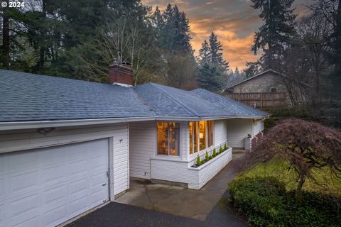 Light Fixer-Upper with Canal Access to Oswego Lake – A Prime Investment Opportunity This charming mid-century ranch home offers a unique chance to own waterfront property with direct canal access to Oswego Lake, providing the perfect summer retreat o...