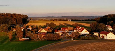 Vermiete auf Zeit ab November ein wunderschön und luxuriös ausgestattetes Ferienhaus in Berg bei Ravensburg mit 2 Zimmern, 50 qm, großer überdachter Terrasse, 2-3 Stellplätzen direkt am Haus und Zugang zu einem kleinen Hobby- und Fitnessraum. Das Häu...