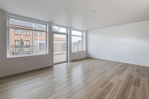 MAISON RENOVEE DE 150M2 3 CHAMBRES COMBLES ET JARDINET