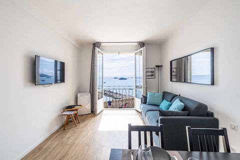 Checkmyguest bietet Ihnen dieses charmante 35 m² große Apartment in der Altstadt von Antibes. Unser gemütliches, klimatisiertes Apartment bietet Platz für bis zu 4 Personen. Es verfügt über ein Schlafzimmer, eine voll ausgestattete Küche und alle mod...