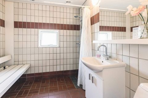 Dieses Apartment mit seinem geräumigen Design bietet einen komfortablen Rückzugsort für bis zu sechs Gäste. Das Anwesen ist haustierfreundlich, sodass Gäste ihre Haustiere für einen sorgenfreien Aufenthalt mitbringen können. Zusätzliche Mietservices ...