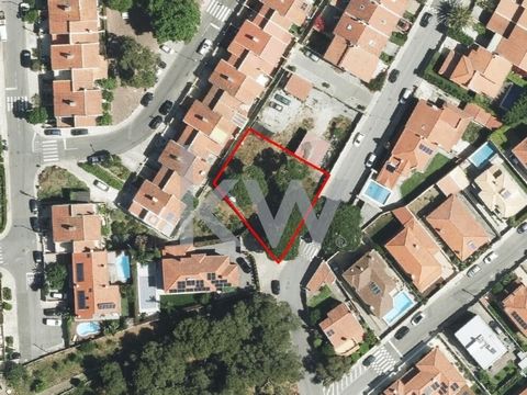 Urban Land for Sale in Aldeia de Juzo - Cascais We present an excellent opportunity for construction in Aldeia de Juzo! This urban land has 469.5 m² and is made up of two lots in the process of unification, with an approved subdivision permit – ready...