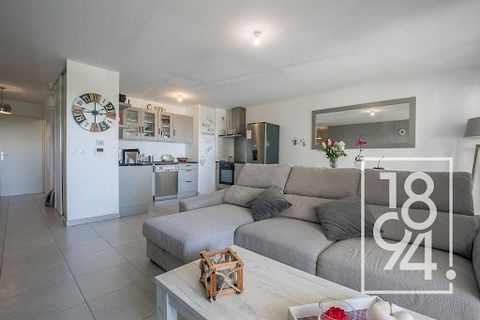 1894 immobilier vous présente à la vente un appartement T3 d'une superficie de 71,78m2, au 1er étage de l'immeuble avec ascenseur. Il est situé sur le secteur privilégié et recherché de Château Gombert dans une résidence récente. Il est composé d'un ...