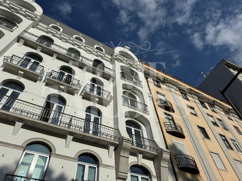 Luxury 2 Bedroom Duplex Apartment - Condominium ''Campo Grande 200'', Lisbon Magnificent 2 bedroom duplex flat, inserted in an exclusive and modern condominium in the heart of the city of Lisbon, next to the Campo Grande garden. In a strategic locati...