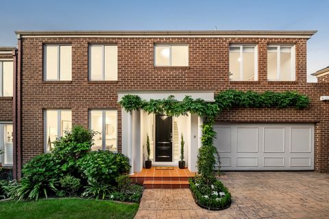 The epitome of style and sophistication is encapsulated in the impressive proportions, fresh designer renovation of this three bedroom, two bathroom plus powder room, double garaged executive residence situated amongst the prized private schooling el...