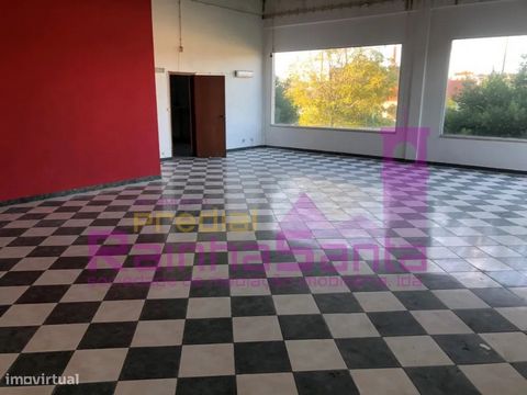 Armazém de 1 piso destinado a comércio/serviços com 240 m². Localiza-se em terreno junto a estrada nacional. Trata-se de uma zona rural cuja envolvente é composta por moradias unifamiliares, com anexos de apoio e terrenos rústicos. É composto por 3 d...