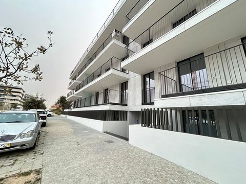 Appartement de 2 chambres avec de superbes vues frontales sur la mer, mesurant 97m2 et situé dans un quartier premium de Gaia. L'appartement est divisé en : - 2 chambres, 1 suite ; - 1 salle de bain complète, - balcon de 20m2 ; - 1 place de parking. ...