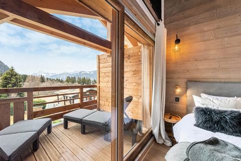 Gelegen op een paar minuten van de kabelbaan Mont d'Arbois, is Ksar een prestigieuze bergresidentie, gebouwd in de stijl van Megevan-chalets. Voor ontspanning biedt de residentie haar gasten een wellnessruimte met sauna, hamam en fitnessruimte. Op ee...