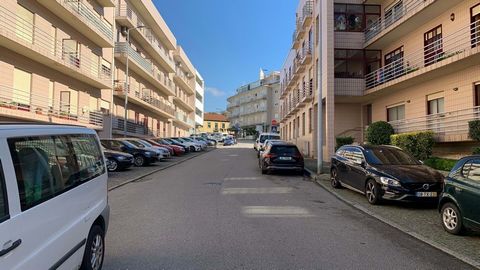 Excellent investment opportunity if you are looking for profitability and appreciation! 2-bedroom apartment with a total area of 118 square meters, located in Canelas, Vila Nova de Gaia, Porto district. Located in the Rechousa area. Apartment in a ra...