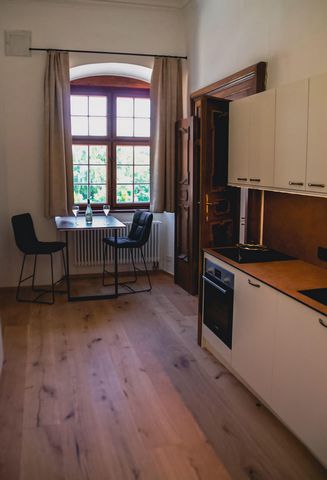 Willkommen in unserer gemütlichen und modernen 1-Zimmer-Wohnung im malerischen Ort Aurolzmünster. Diese charmante Unterkunft ist perfekt für Paare oder Alleinreisende, die einen erholsamen Aufenthalt in Österreich suchen. Unsere Wohnung liegt in der ...