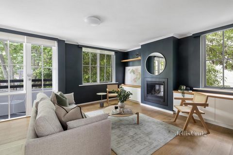 Perched high above the Yarra with the area’s endless attractions just footsteps away, this tastefully refurbished, one of six prize promises outstanding space and functionality in one of Melbourne’s most adored lifestyle locales. Primed for instant c...