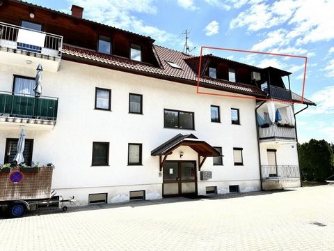 Discover this attractive investment opportunity in Klagenfurt! This rented attic apartment convinces not only with its sunny south-west orientation and the picturesque view of the countryside, but also with a number of valuable features. A modern bat...