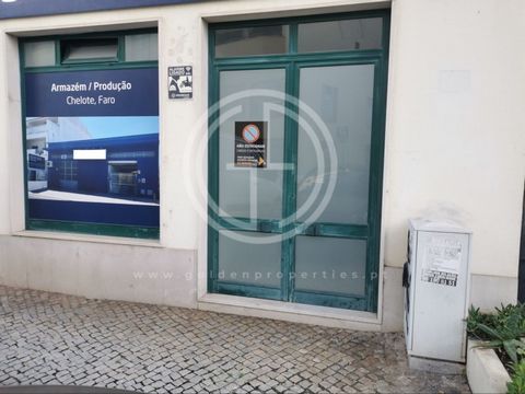 Shop/Office with two entrances and two display windows. With a total area of 125 m². Located near Faro Hospital. Ground floor and easily accessible. Includes a bathroom and a storage room. Available for sale or rent. Faro, the capital of the Algarve ...