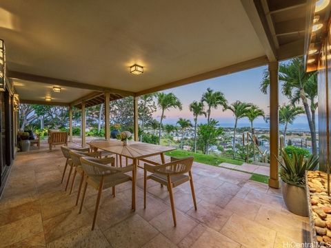 Welcome to 92-4998 Limukele St, a remarkable offering in the Makakilo West Hills, where luxury meets comfort in the largest lot of the neighborhood. This 3-bedroom, 2.5-bath home spans nearly 17,000 square feet of a prime rim lot, positioned perfectl...