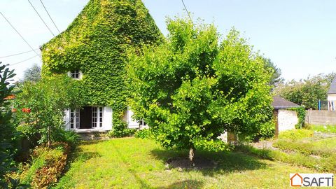 Le Lude Maison de caractère (18ème) se composant au rdc d'une entrée, une cuisine, une grande pièce de vie avec sa cheminée ouverte, un wc. A l'étage un palier menant vers trois chambres, un bureau, une salle de bain, un grenier. Une cave sous la mai...