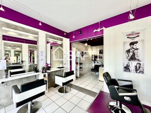 CESSION FONDS DE COMMERCE COIFFURE : EMPLACEMENT IDÉAL, BONNE RENTABILITÉ . Situé au cœur de la charmante commune du Teich ce fonds de commerce bénéficie d'un emplacement stratégique en extra-centre, offrant ainsi une visibilité optimale pour toute a...