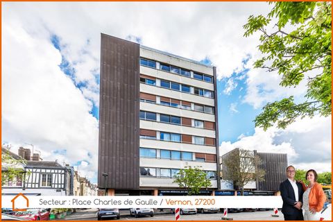 SAFTI Immobilier - Gaston & Flavie Quenet vous présentent en Nouveauté, idéalement situé sur la place Charles de Gaulle en centre-ville de Vernon, à vendre un bel appartement dans une copropriété bien entretenue ! Au 1er étage de l’immeuble, avec asc...