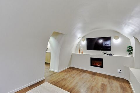 Magnifique appartement neuf, tout juste rénové (mars 2024), climatisé, moderne, calme, entièrement équipé et décoré avec goût par des professionnels. Idéalement situé dans le célèbre quartier du Marais, l'un des quartiers les plus branchés, chics et ...