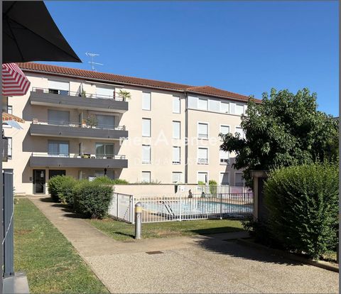 RÉSIDENCE DE 2007 AVEC PISCINE, DERNIER ÉTAGE, 3 CHAMBRES, BALCON COUVERT