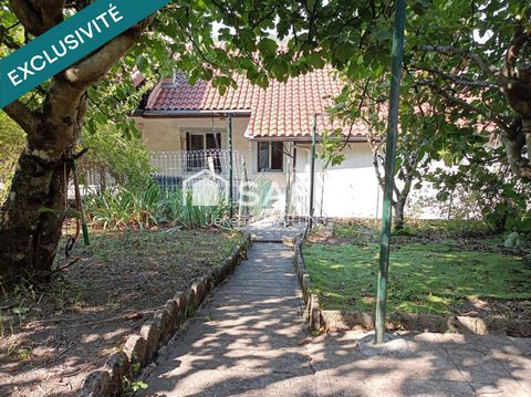 Maison 2 appartements, garages et jardin