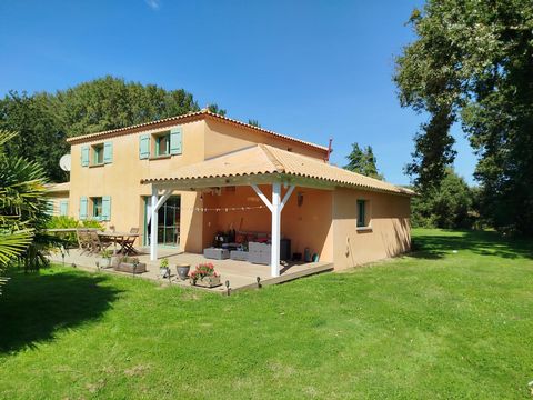 A proximité du centre équestre et 2700m de la baie de La Baule
