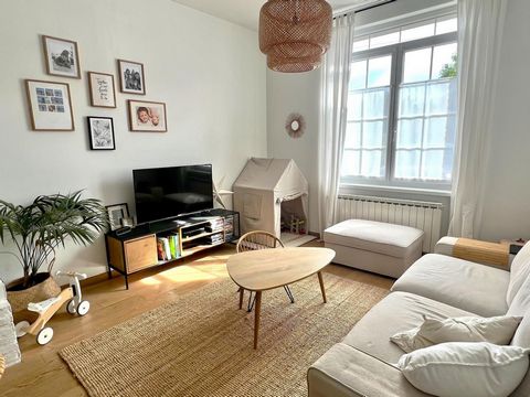 Maison mitoyenne 4 chambres - buanderie - jardin - parking