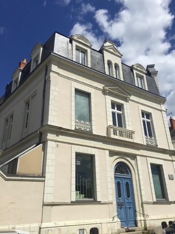 QUARTIER GARE IMMEUBLE DE BUREAUX DE CARACTERE 336 M2