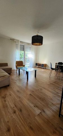 GRAND APPARTEMENT LUMINEUX ET REFAIT A NEUF