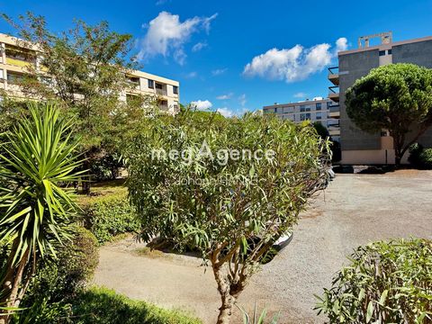 Fréjus- Appartement T3 nombreux rangements proche base nature